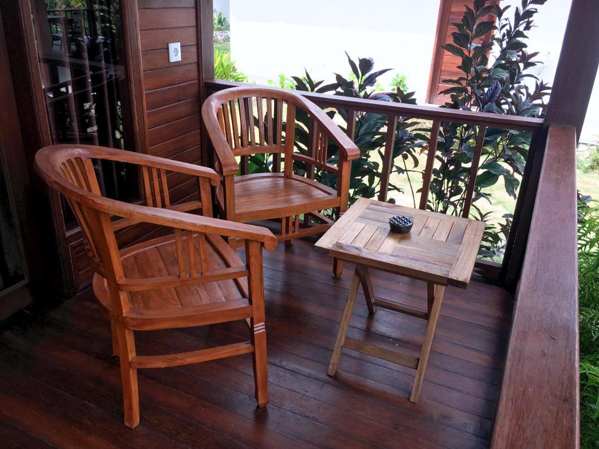 Sunset Hill Lembongan Hotel Exterior photo