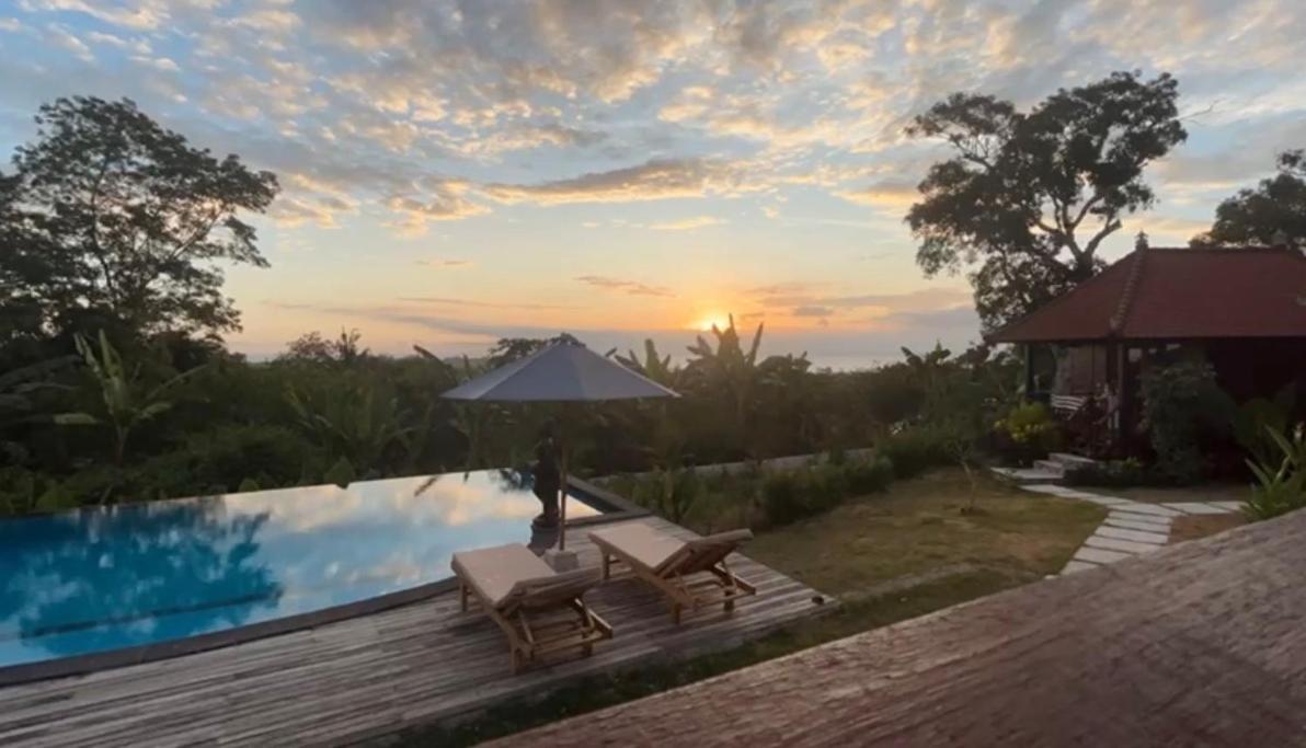 Sunset Hill Lembongan Hotel Exterior photo