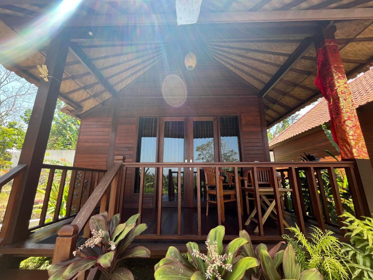 Sunset Hill Lembongan Hotel Exterior photo