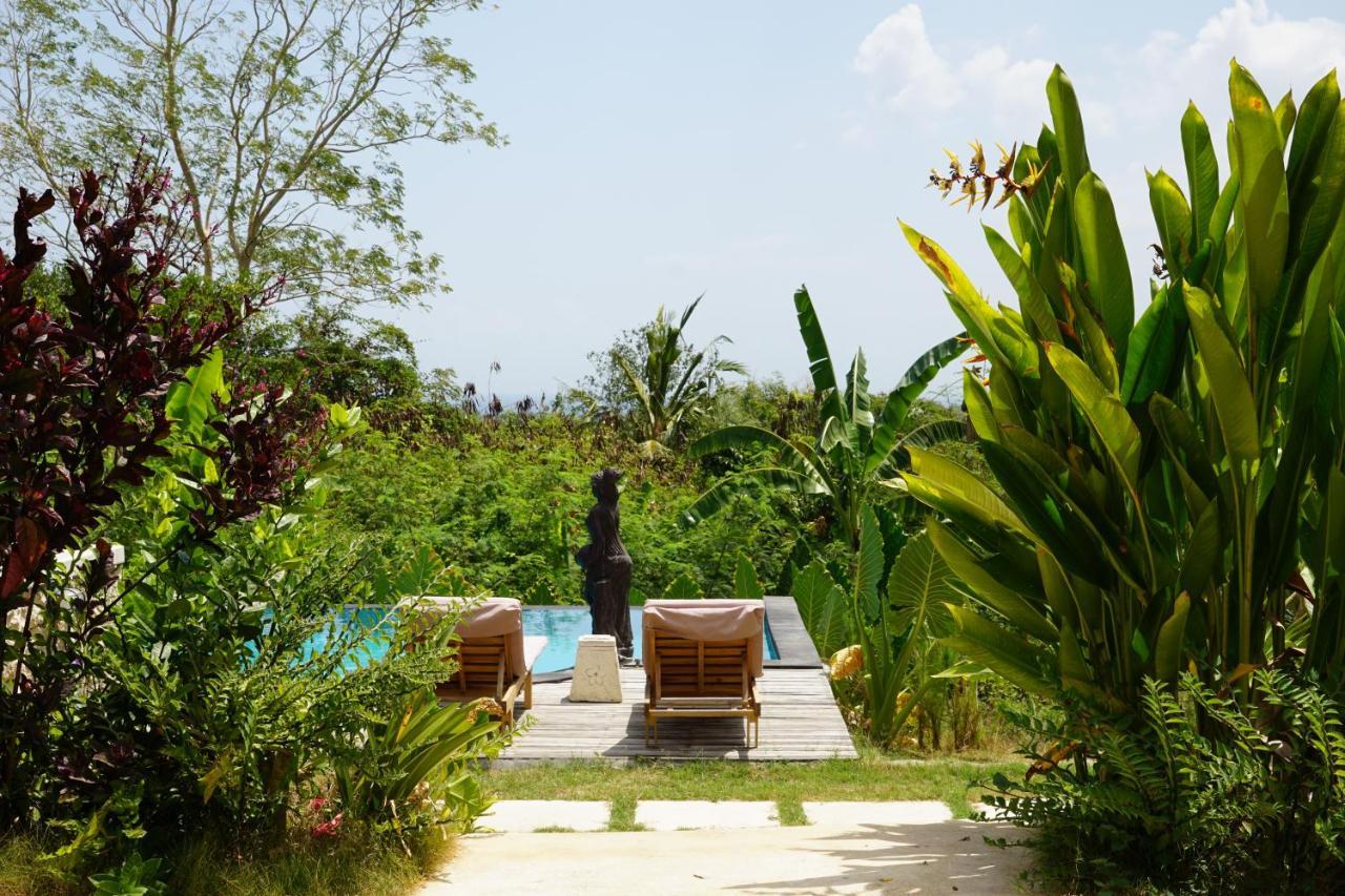 Sunset Hill Lembongan Hotel Exterior photo