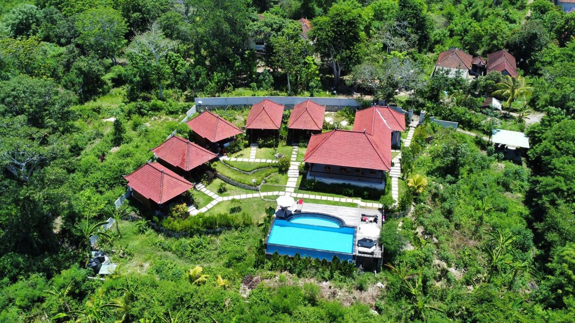 Sunset Hill Lembongan Hotel Exterior photo