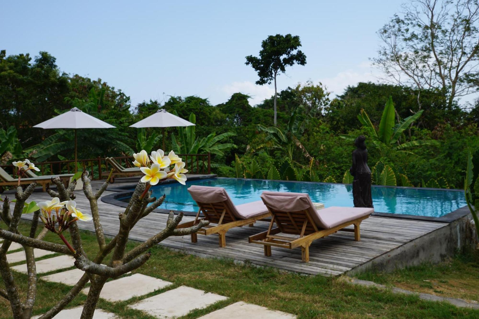 Sunset Hill Lembongan Hotel Exterior photo