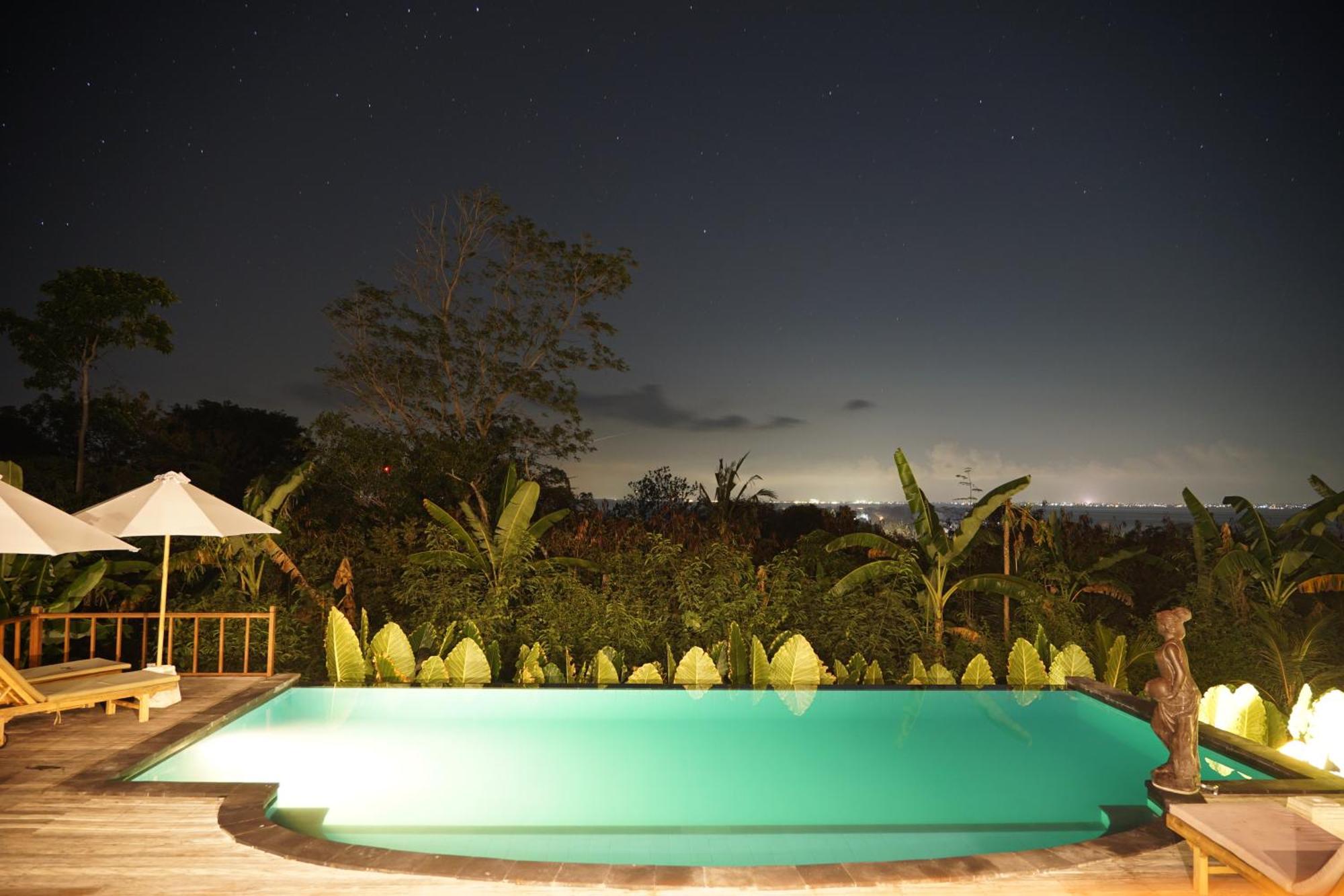 Sunset Hill Lembongan Hotel Exterior photo