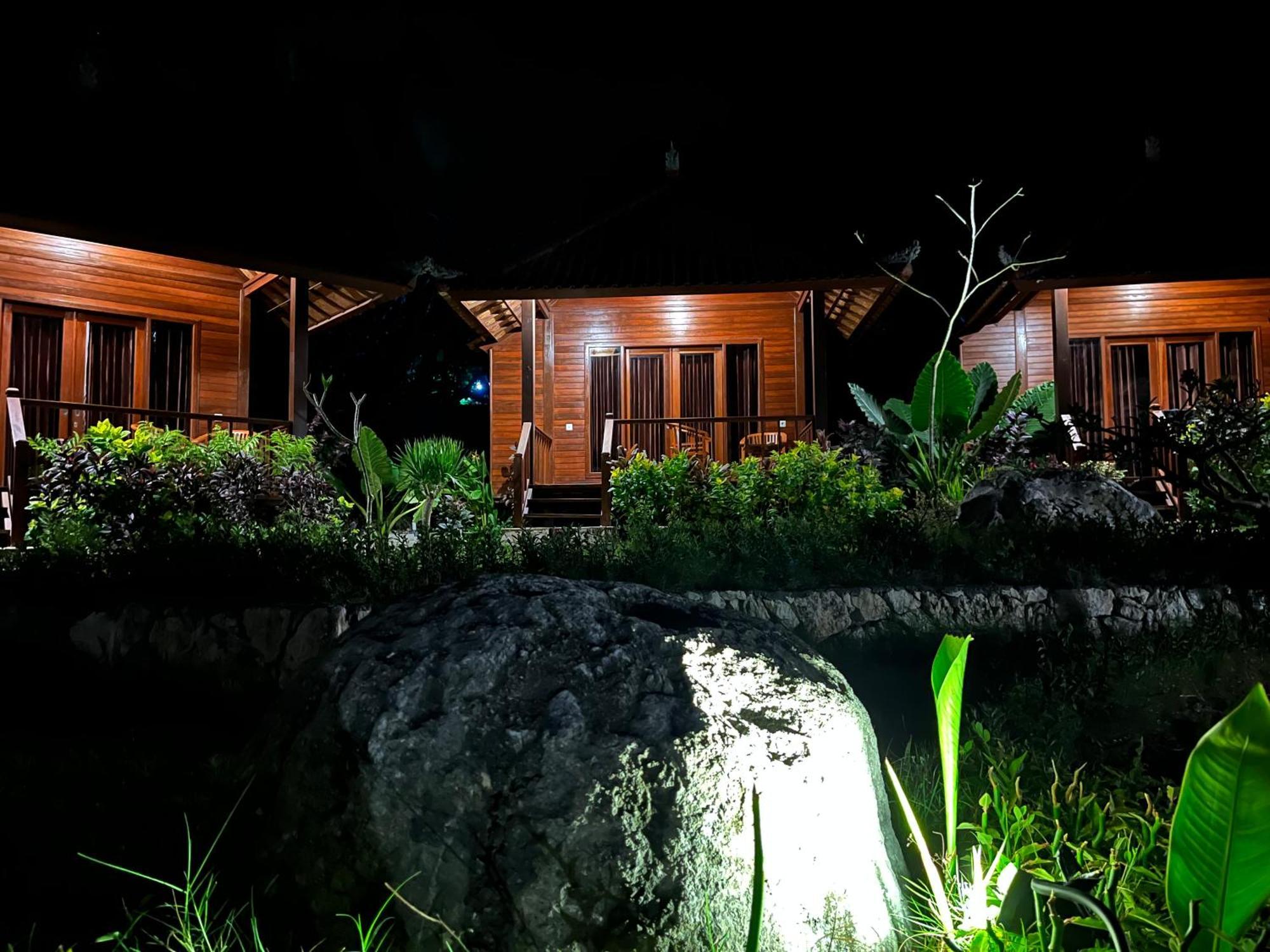 Sunset Hill Lembongan Hotel Exterior photo
