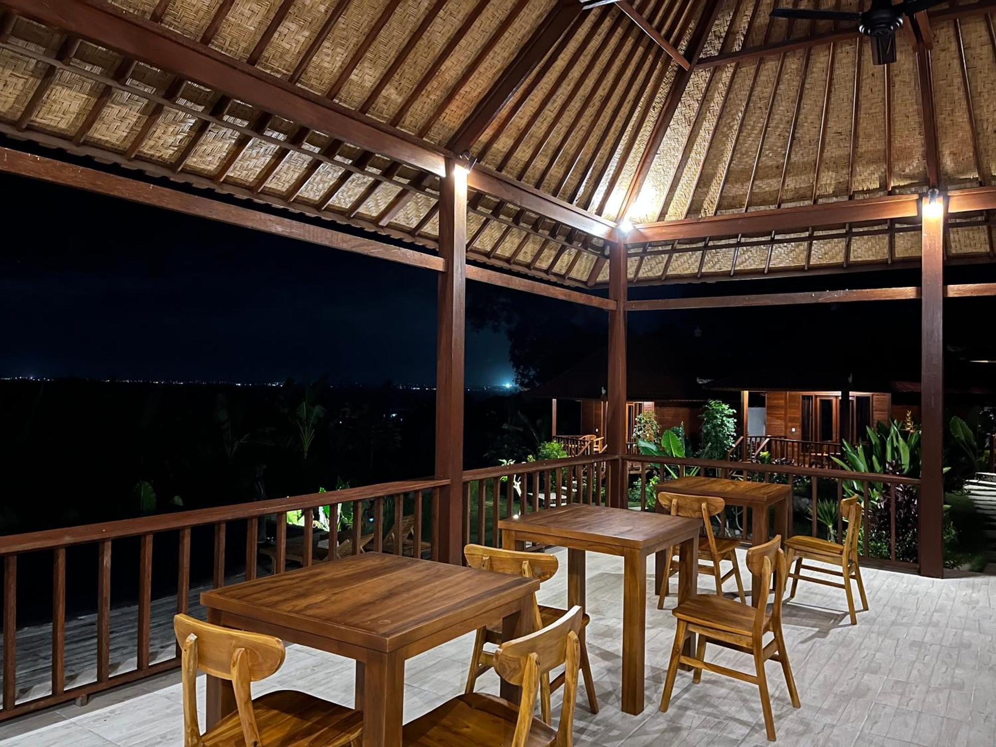 Sunset Hill Lembongan Hotel Exterior photo